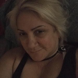 Meet your Posher, Esther